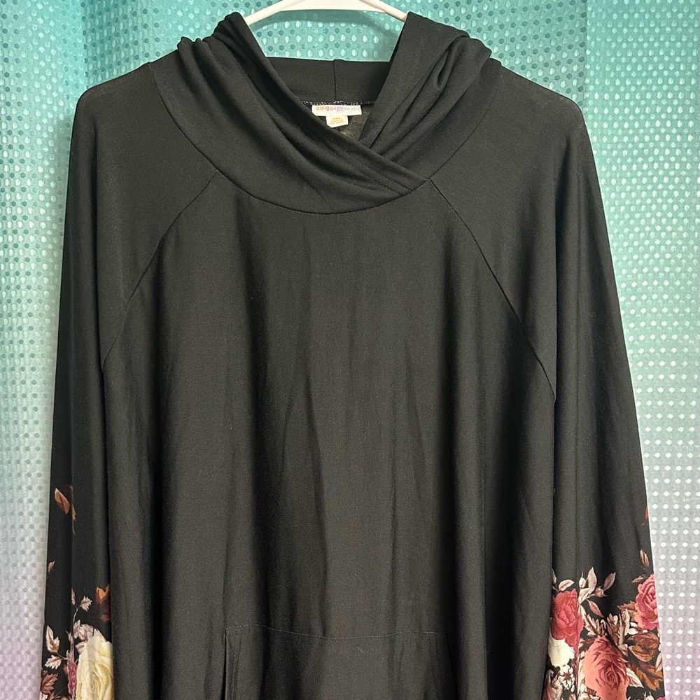 NWT Lularoe 3XL black floral sleeve pullover Amber hoodie